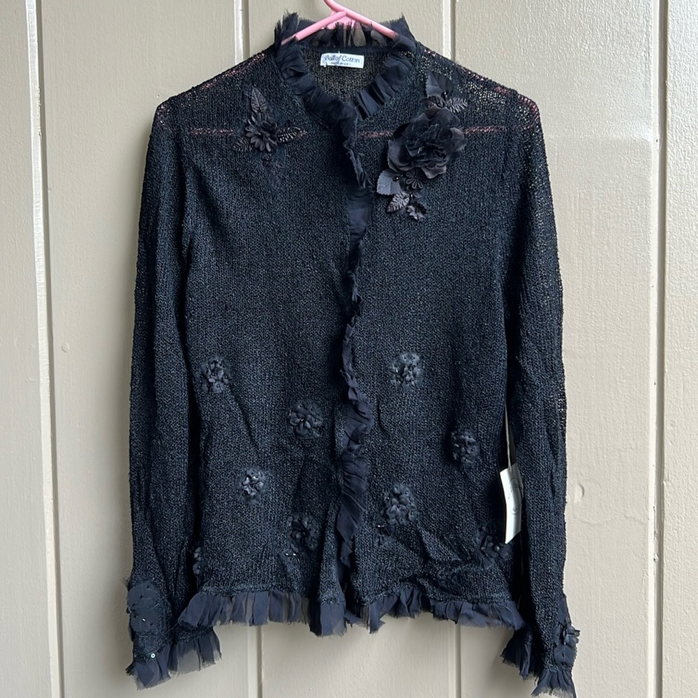 Ball of Cotton Handloomed Black Gauze Flower Sweater_M/L